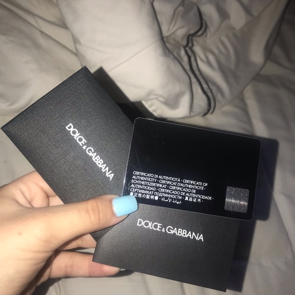 DOLCE AND GABBANA PURSE - Picture 2 of 8